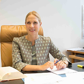 Dr. Laurie-Ann Klein, Rechtsanwältin und Fachanwältin für Arbeitsrecht bei Welkoborsky & Partner
